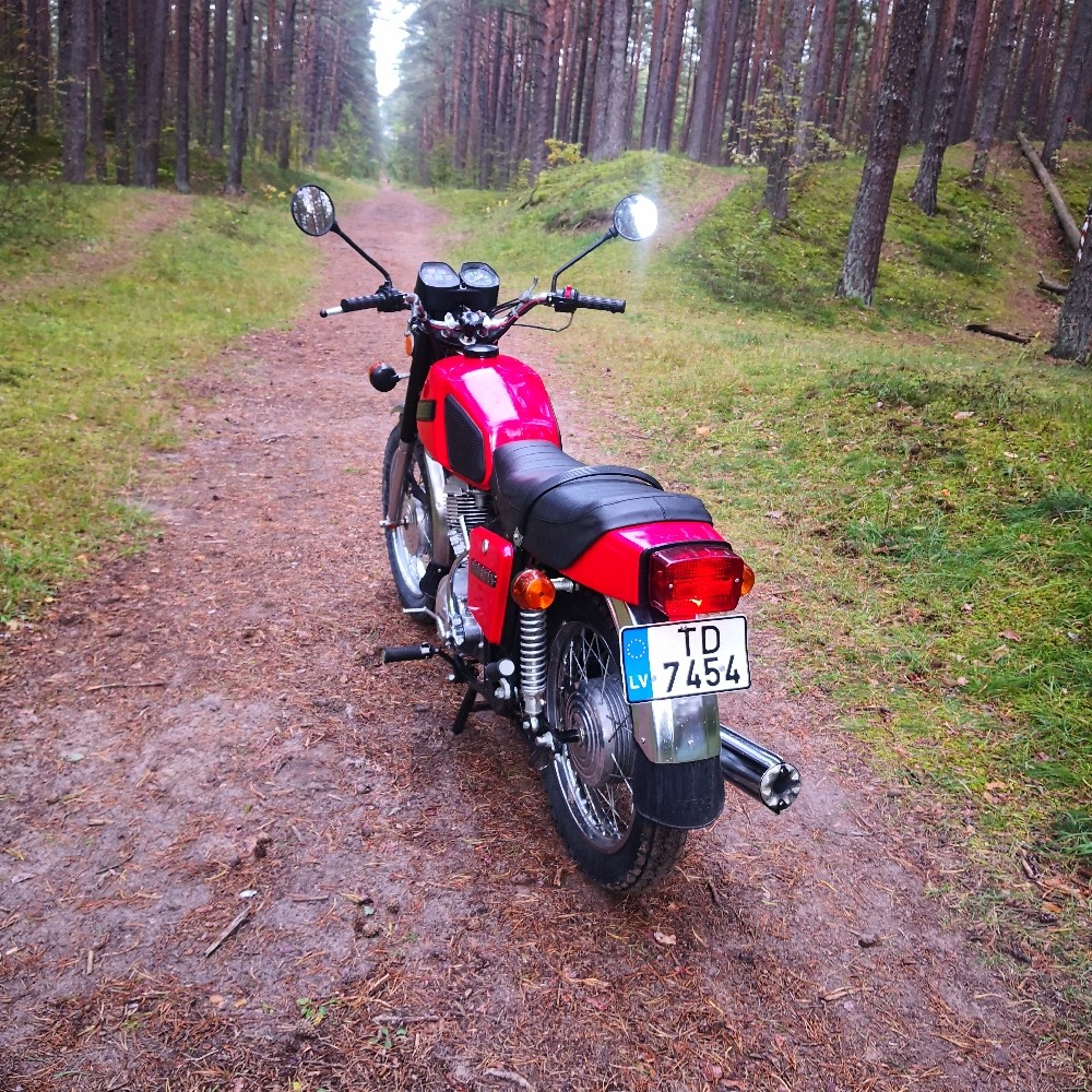 http://www.RetroMoto.lv/images/uploads/1570047543-resizer-15700475116280.jpg